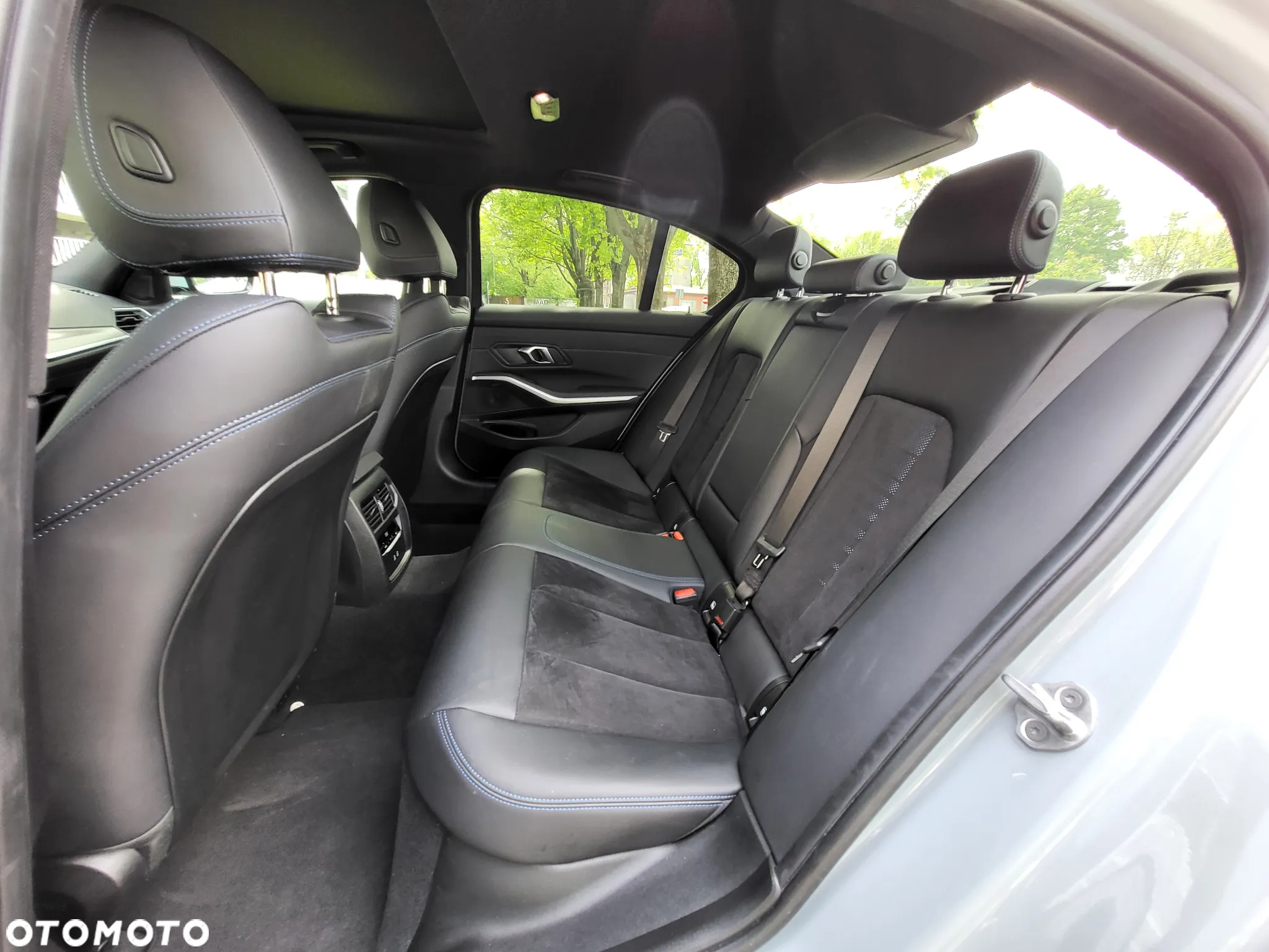 BMW Seria 3 320d M Sport - 26