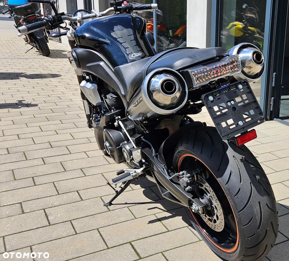 Yamaha MT - 9