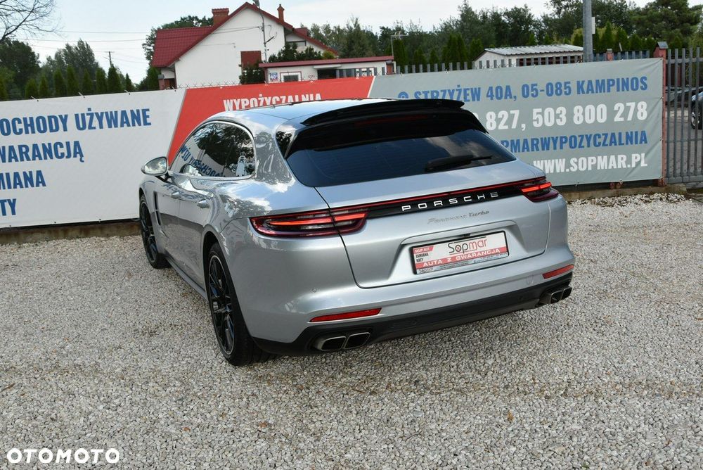 Porsche Panamera Turbo Sport Turismo - 21