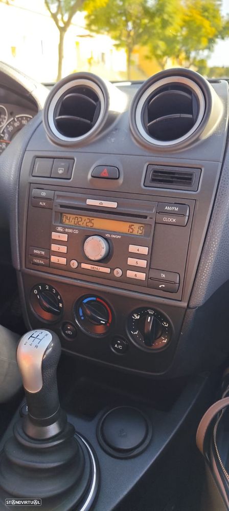 Ford Fiesta - 5