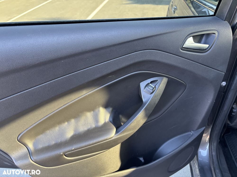 Ford Kuga - 17