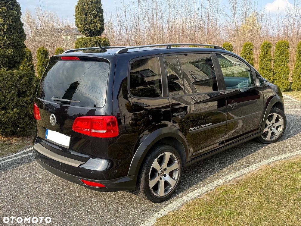 Volkswagen Touran 1.4 TSI Cross - 4