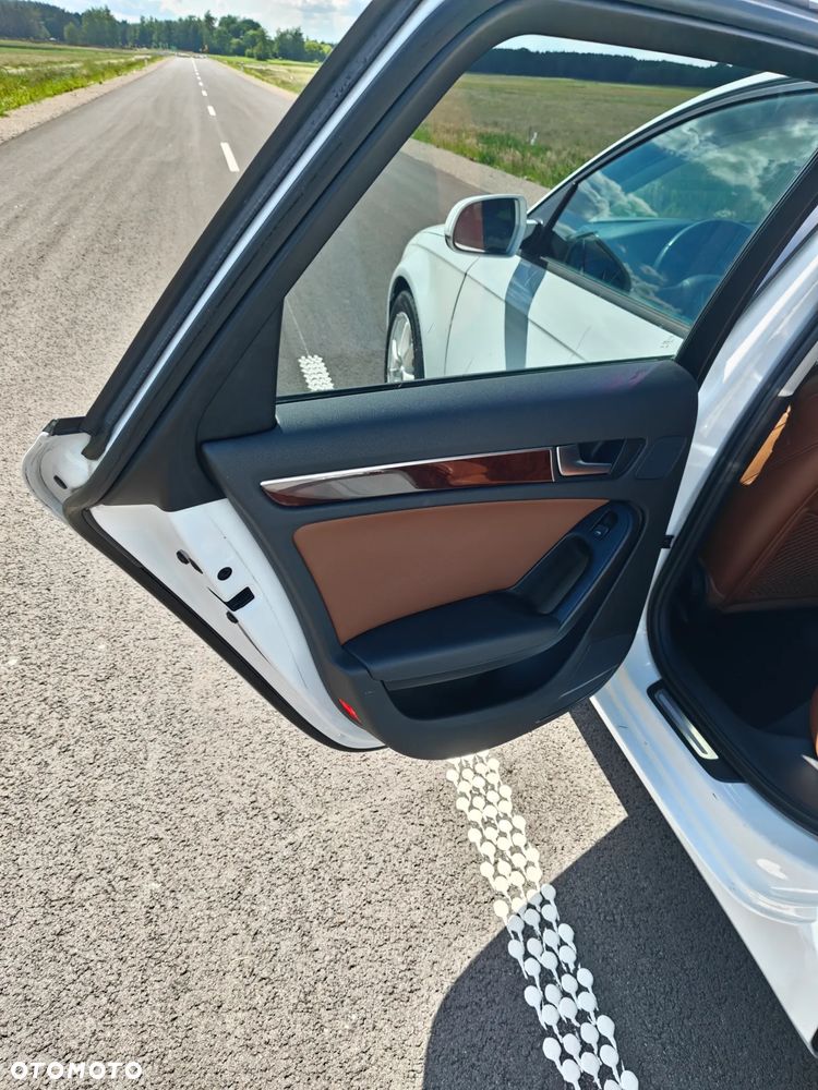 Audi A4 Avant - 22
