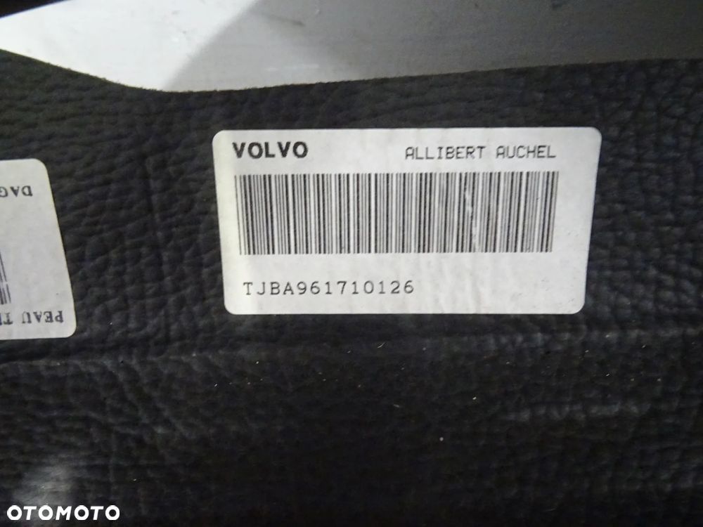 VOLVO XC70 01-07 2.5T 210KM DESKA ROZDZIELCZA - 7