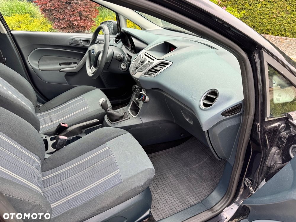 Ford Fiesta - 26