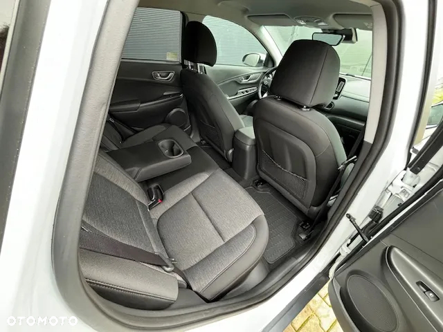 Hyundai Kona Electric 39kWh Premium - 12