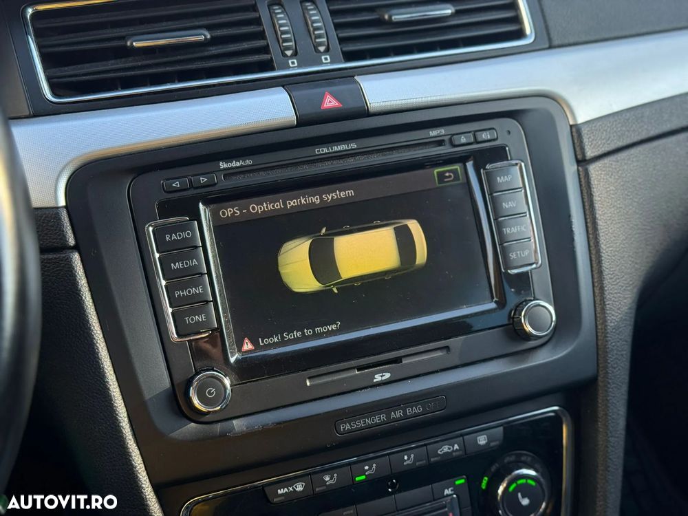 Skoda Superb 2.0 TDI Ambition DSG - 40