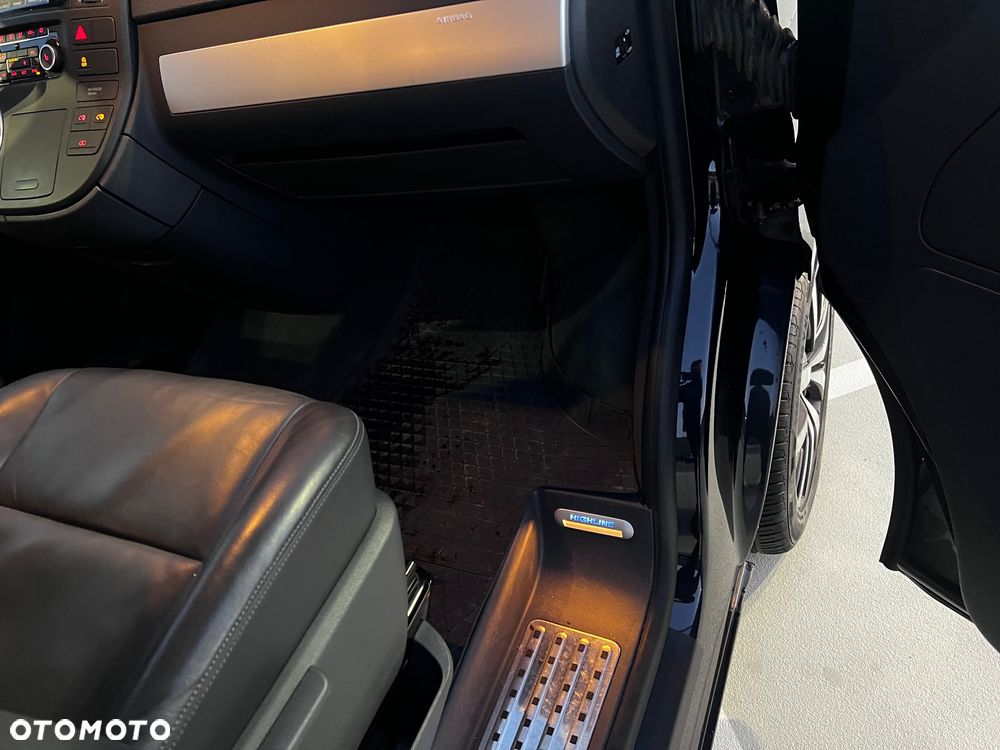 Volkswagen Multivan - 29