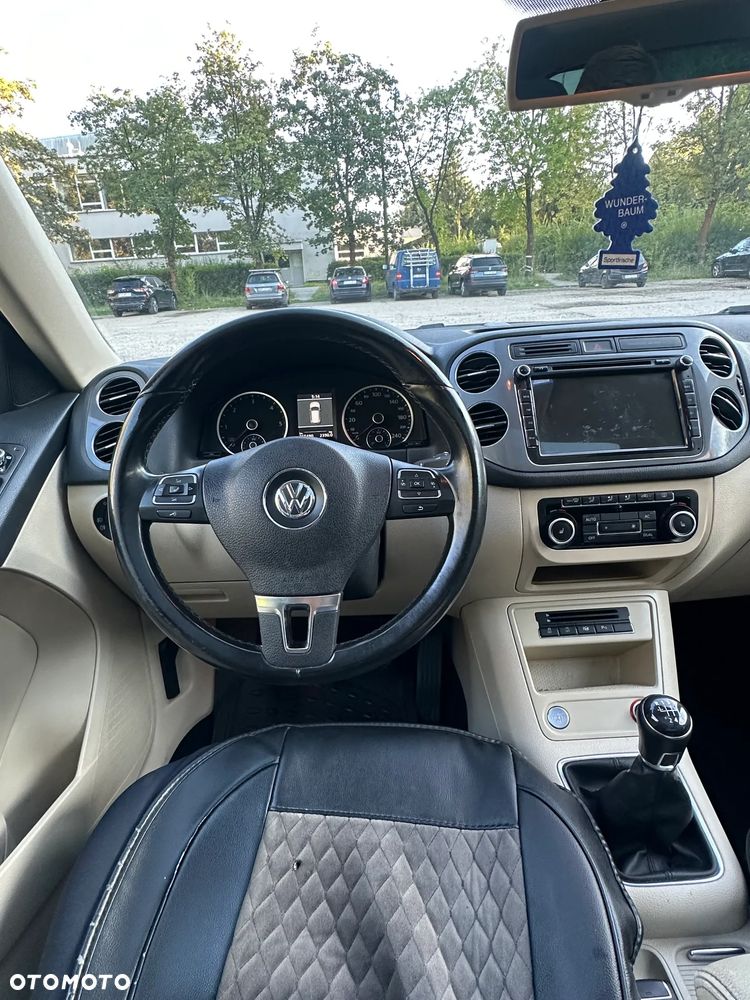 Volkswagen Tiguan 2.0 TDI DPF BlueMotion Technology Sport & Style - 15