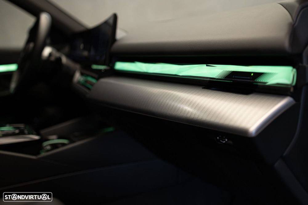 BMW 530 e Pack Desportivo M Pro - 52