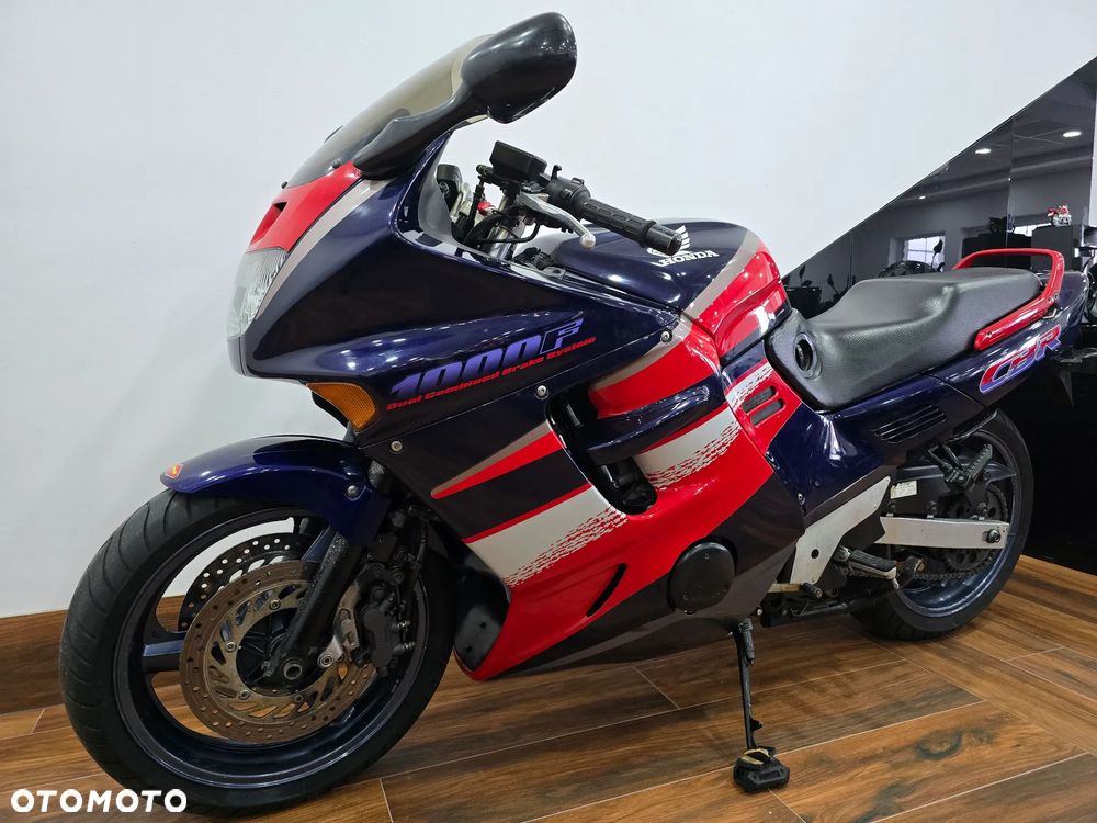 Honda CBR - 7