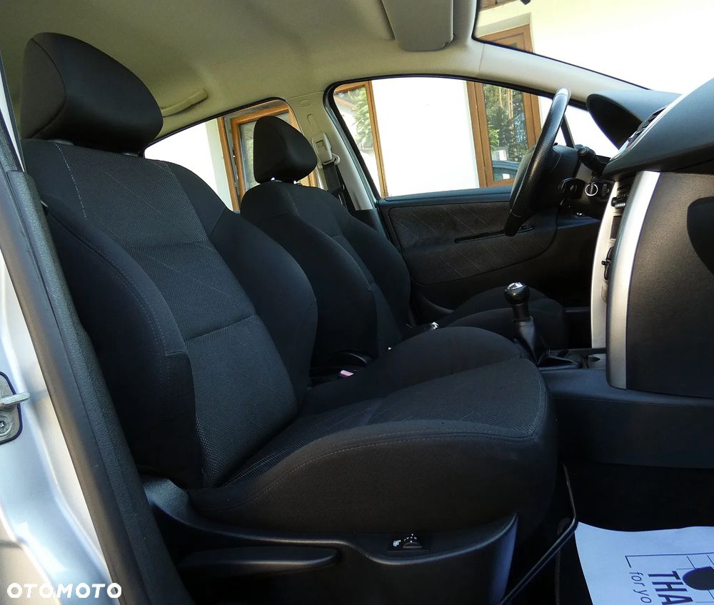 Peugeot 207 1.6 Trendy - 25