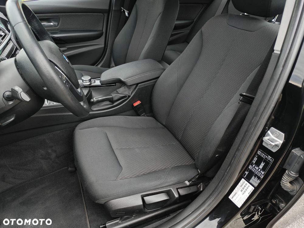 BMW Seria 3 320d Advantage - 26