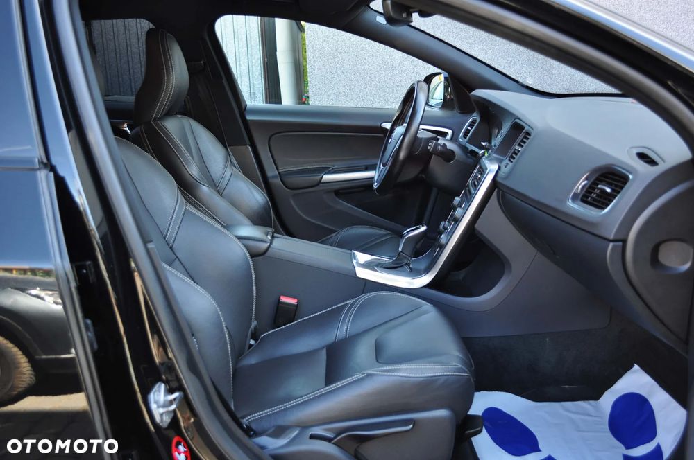 Volvo V60 D3 Geartronic Momentum - 13