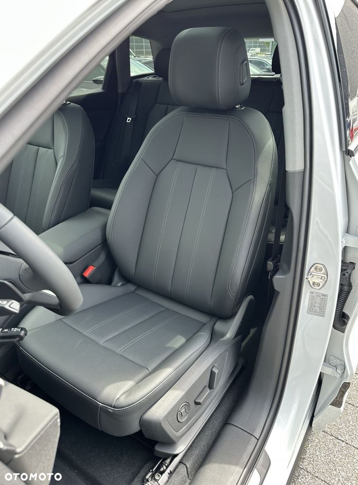 Audi Q6 e-tron - 14