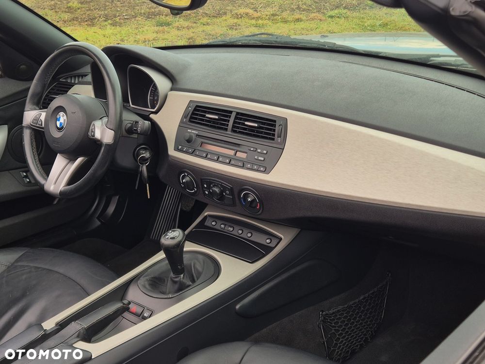 BMW Z4 2.2i - 12