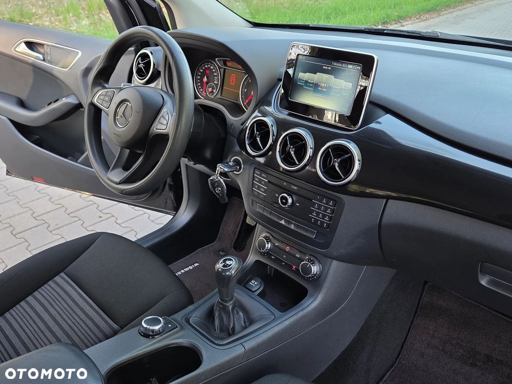 Mercedes-Benz Klasa B 180 d BlueEFFICIENCY Edition - 19