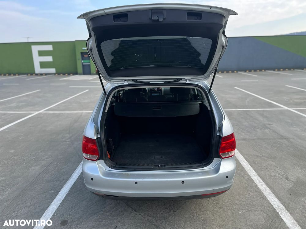 Volkswagen Golf 1.9 TDI Trendline DPF - 11