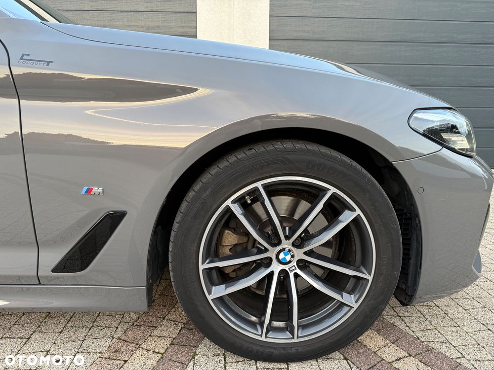 BMW Seria 5 520d M Sport - 15