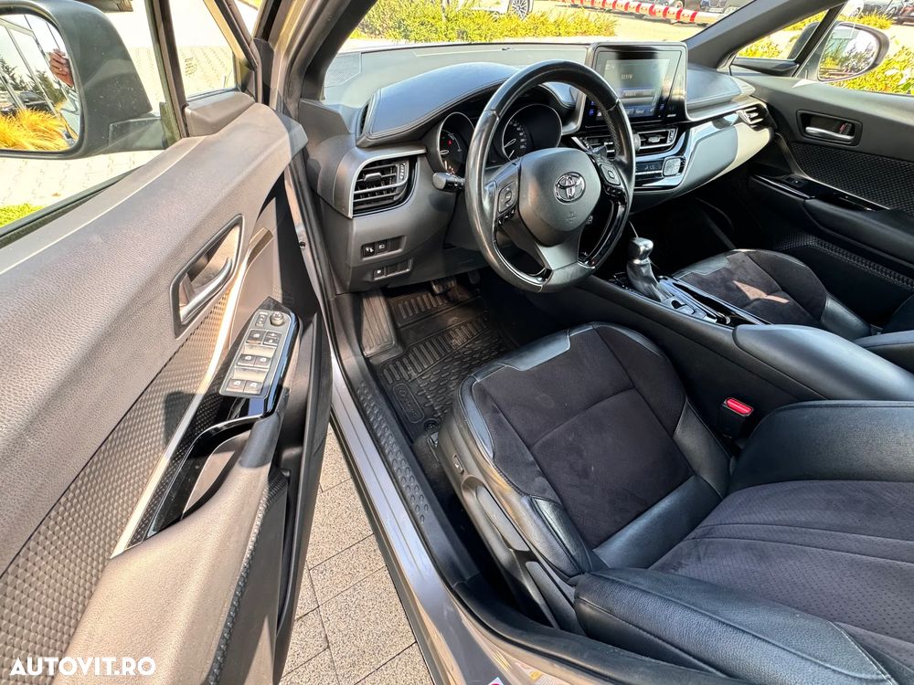 Toyota C-HR Style Selection - 23