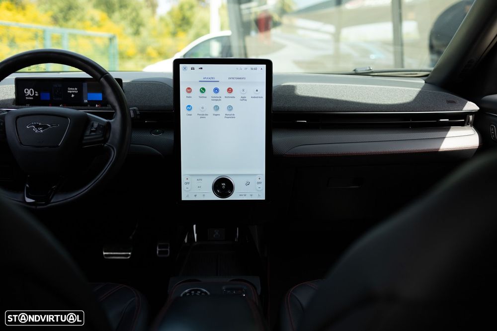 Ford Mustang Mach-E 75.7 kWh Premium AWD - 12