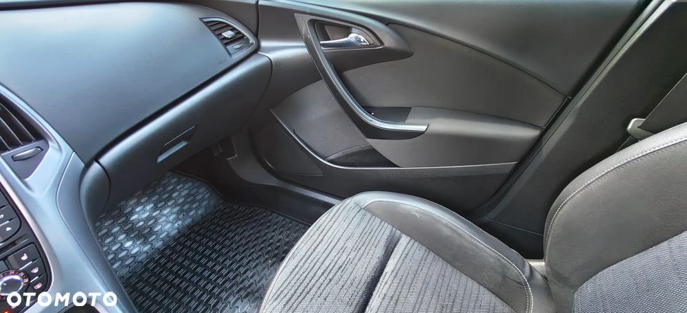 Opel Astra 1.4 Turbo Cosmo - 26