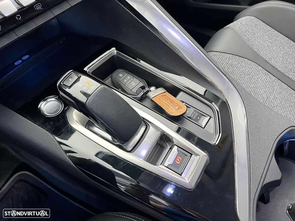Peugeot 3008 225 e-EAT8 Allure Pack - 17