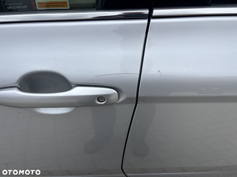 Toyota Camry 2.5 Hybrid Comfort CVT - 29