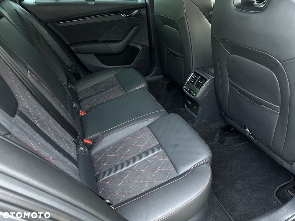 Skoda Octavia 2.0 TDI 4x4 RS DSG - 10