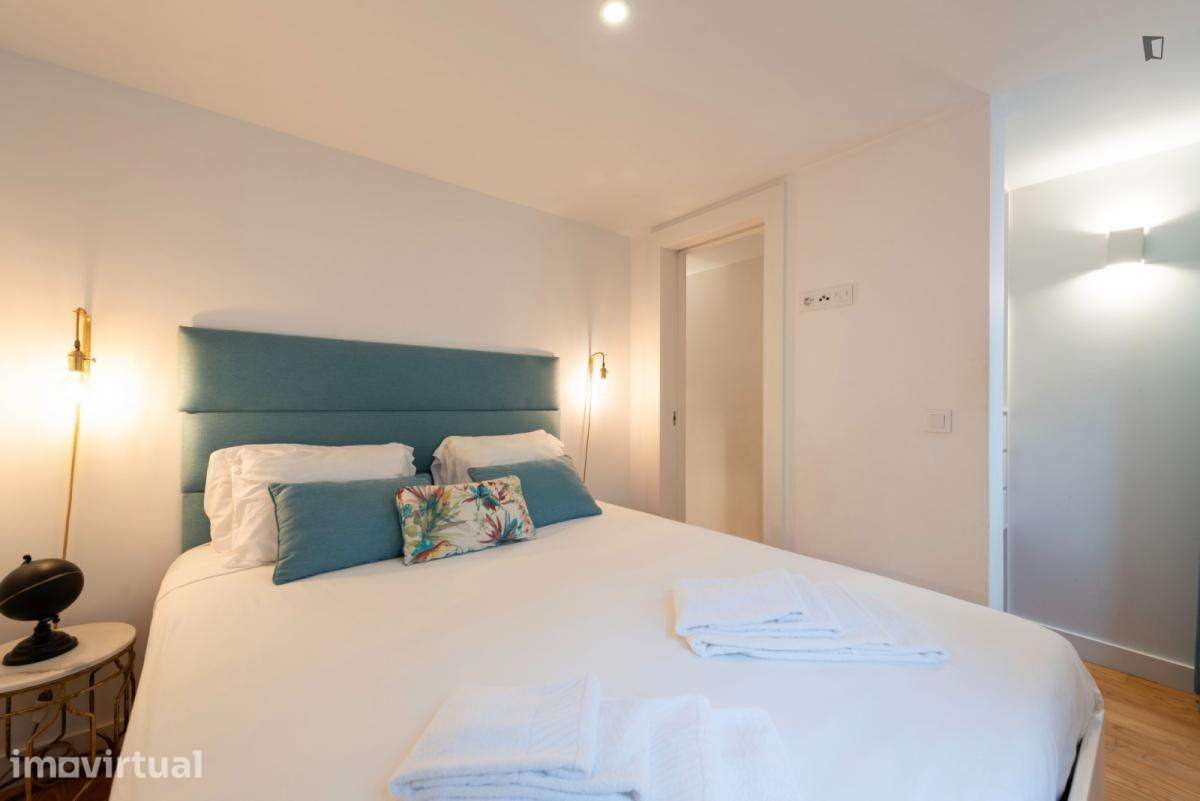 Apartamento com 2 quartos - localizado em Sé Porto - Grande imagem: 3/26