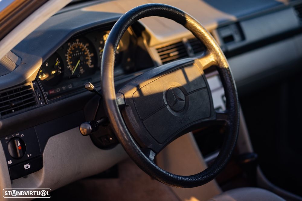 Mercedes-Benz W124 (1984-1997) 300 D Turbo - 16