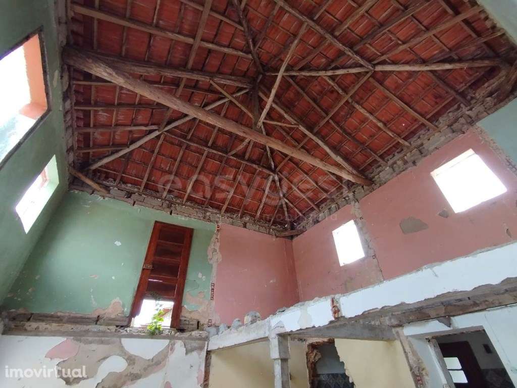 Moradia de dois pisos para reconstrução, em Casal da Légua, Condeix... - Grande imagem: 4/13