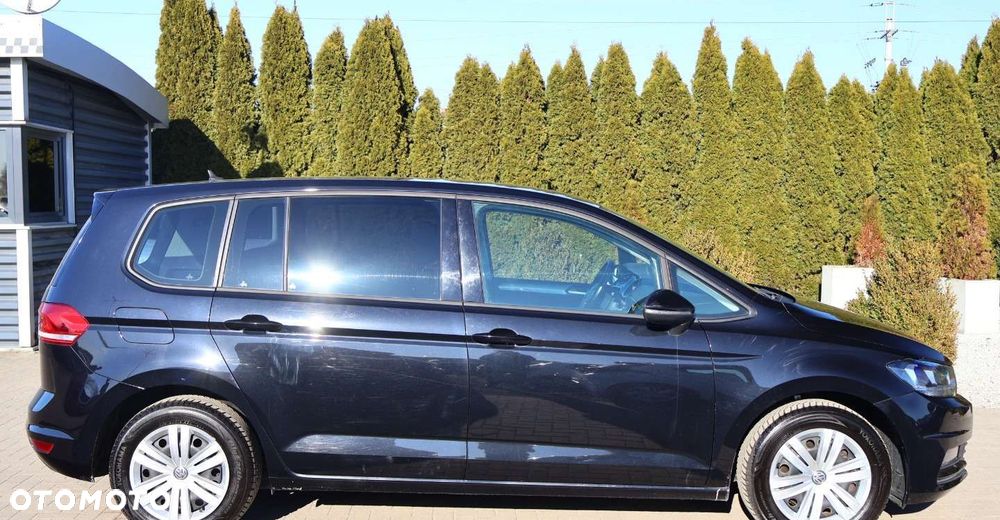 Volkswagen Touran - 4