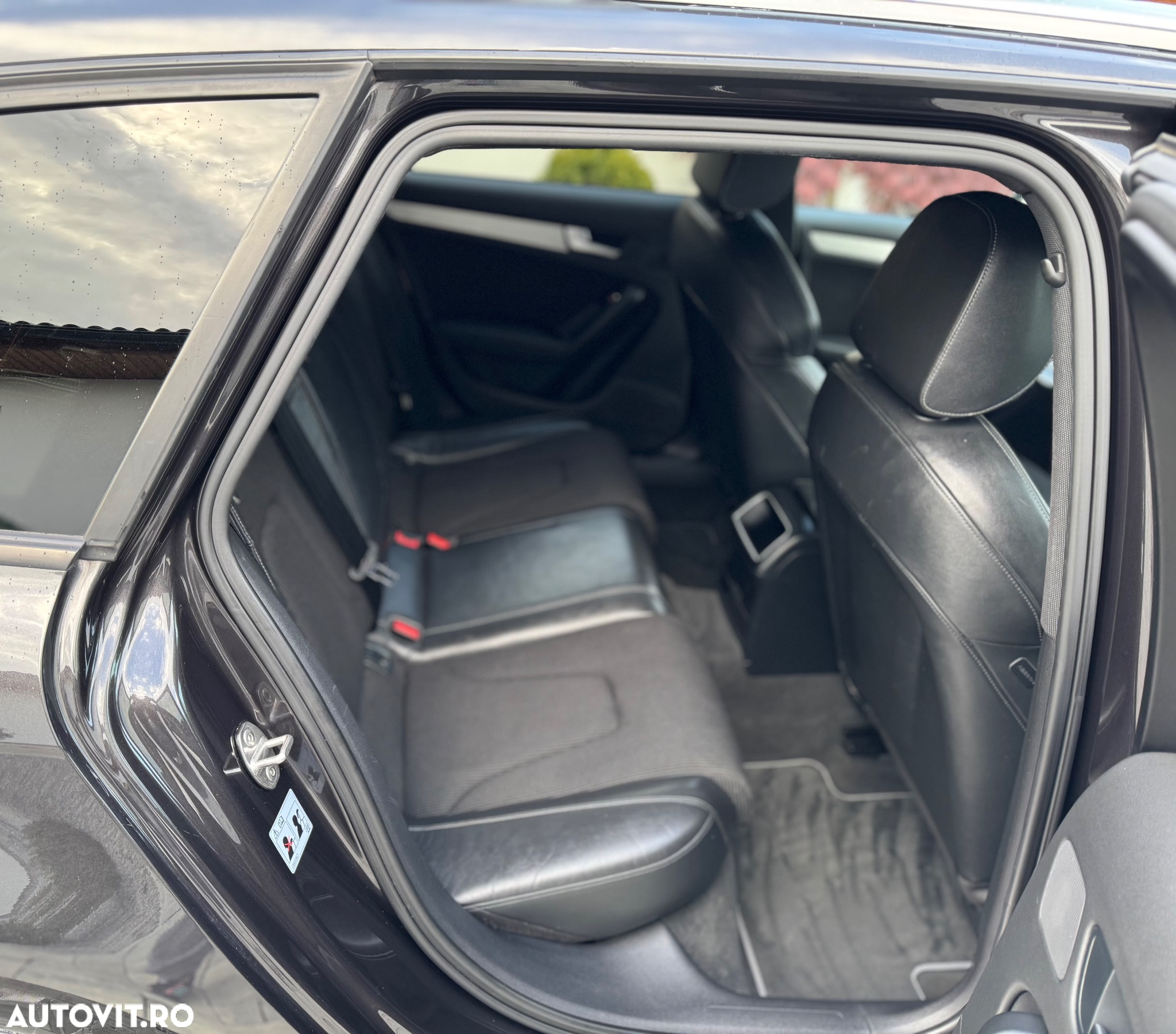 Audi A4 Avant 2.0 TDI DPF multitronic S line Sportpaket - 13