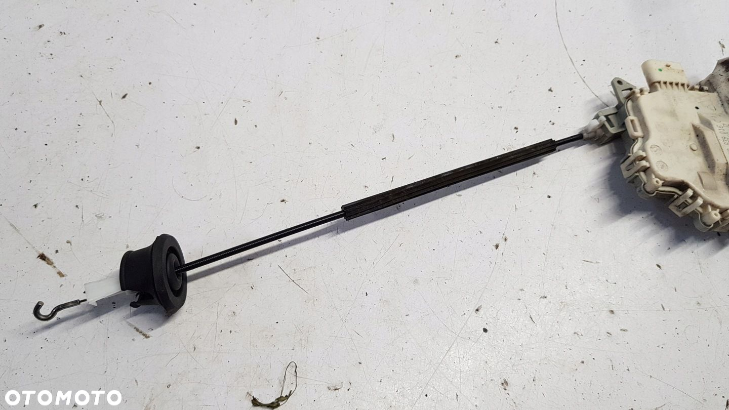 zamek drzwi prawy tył Audi A4 B8 8K0839016C - 3