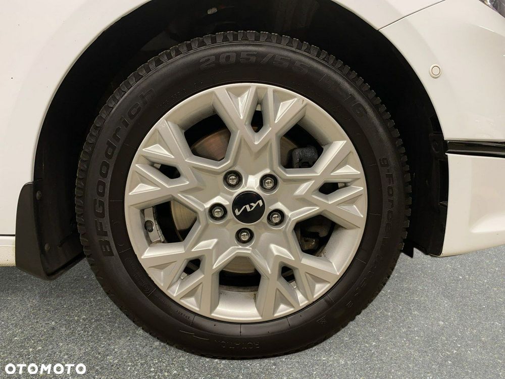 Kia Ceed - 13