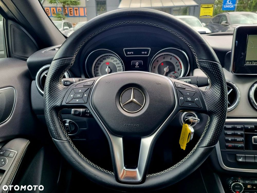 Mercedes-Benz GLA 250 7G-DCT Style - 16