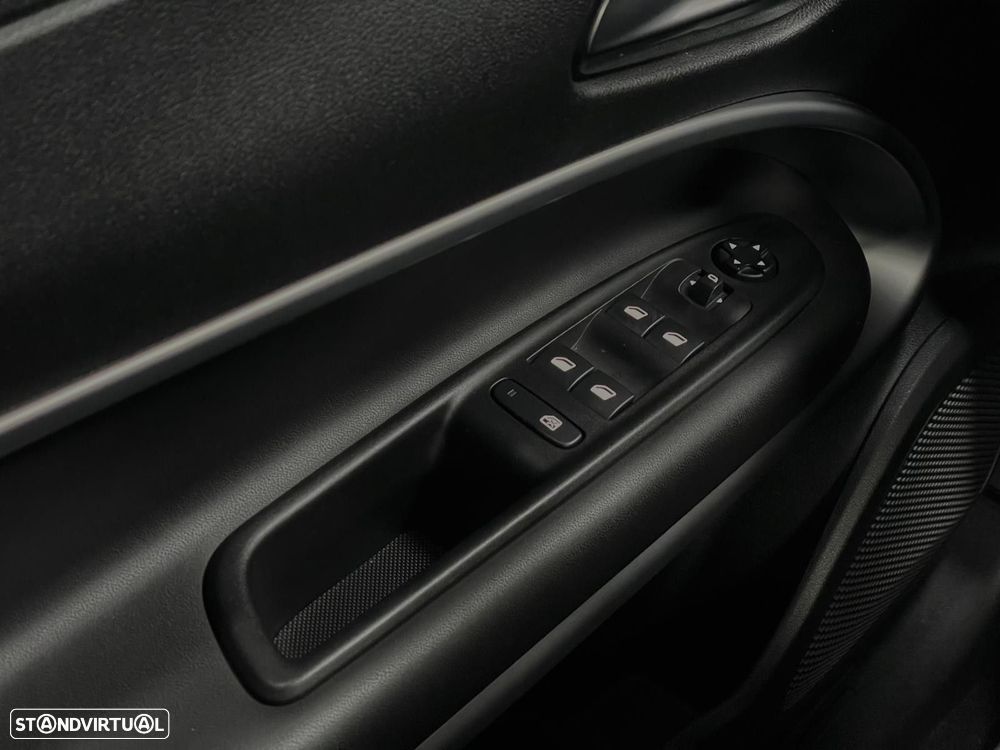 Jeep Avenger 1.2 GSE T3 Altitude - 19