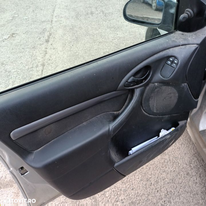 Dezmembrari  Ford FOCUS Mk 1  1998  > 2007 1.8 Turbo DI / TDDi Motori - 3