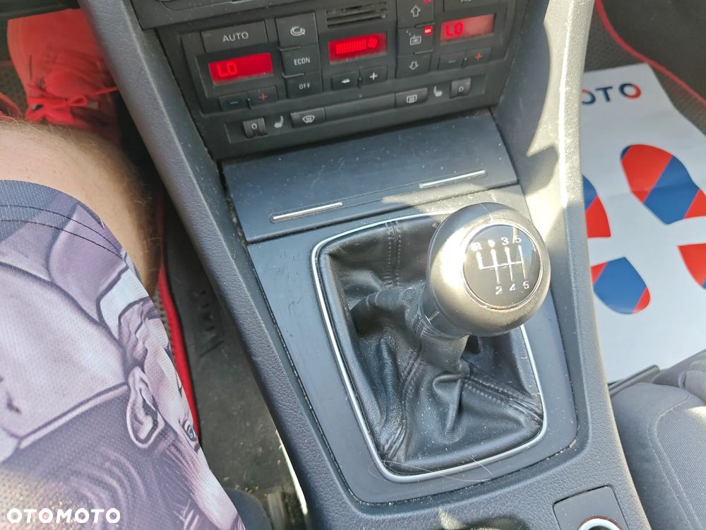 Audi A4 Avant 2.0 TDI DPF - 24