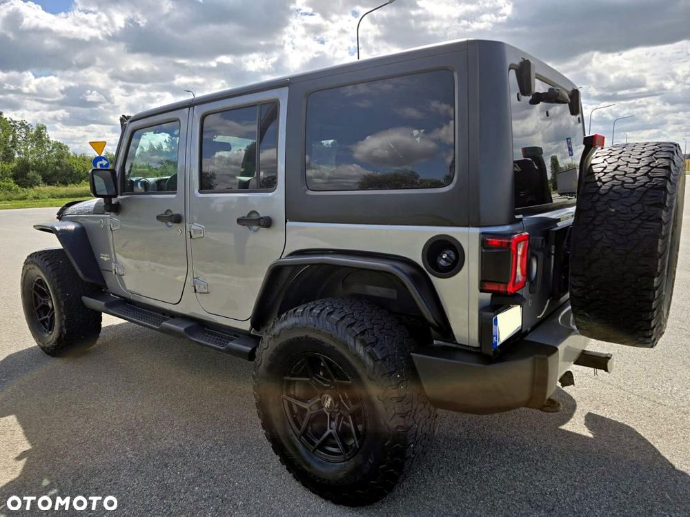 Jeep Wrangler 3.6 Unlim Sahara - 13