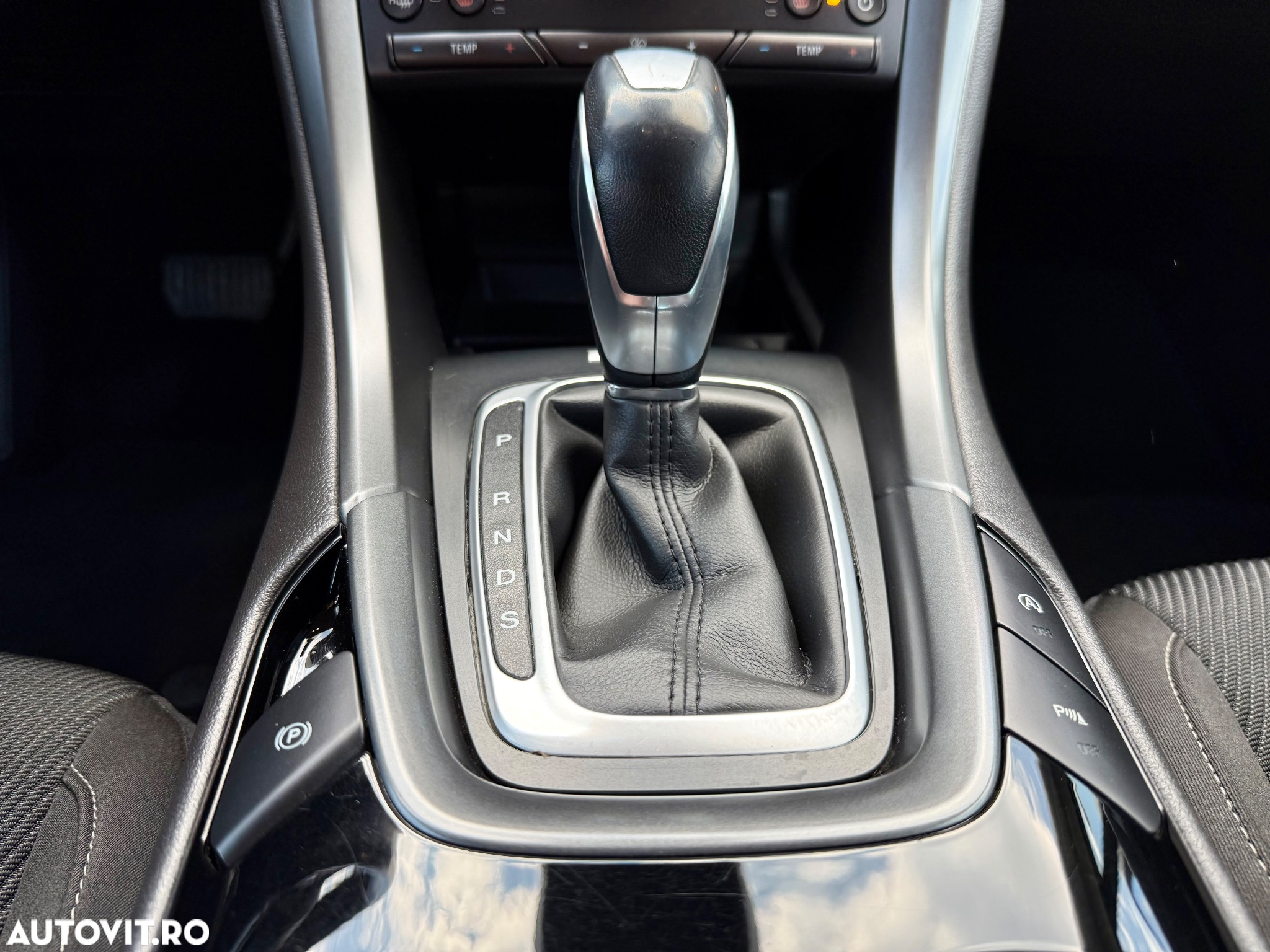 Ford Mondeo - 11
