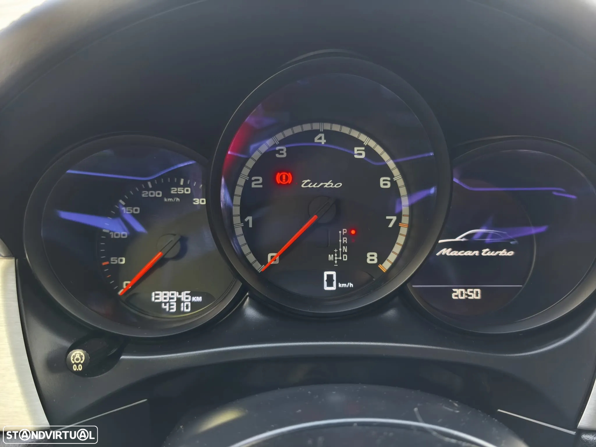 Porsche Macan Turbo - 8