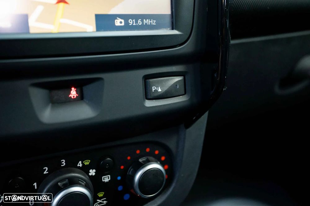 Dacia Duster 1.2 TCe SL Explorer - 57