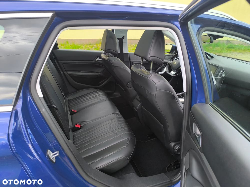 Peugeot 308 BlueHDi 130 Stop & Start Allure Business-Paket - 19