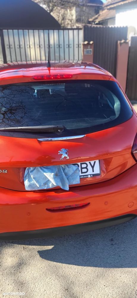 Peugeot 208 1.2 L PureTech Active - 9