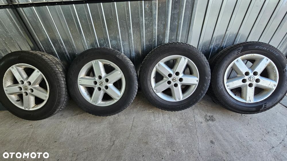 Nissan X-Trail 2.0 dCi 4x4 DPF SE - 10