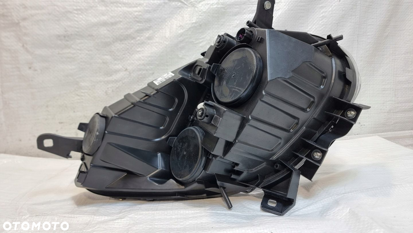 Opel Combo D lampa lewa przód 520868580E - 10