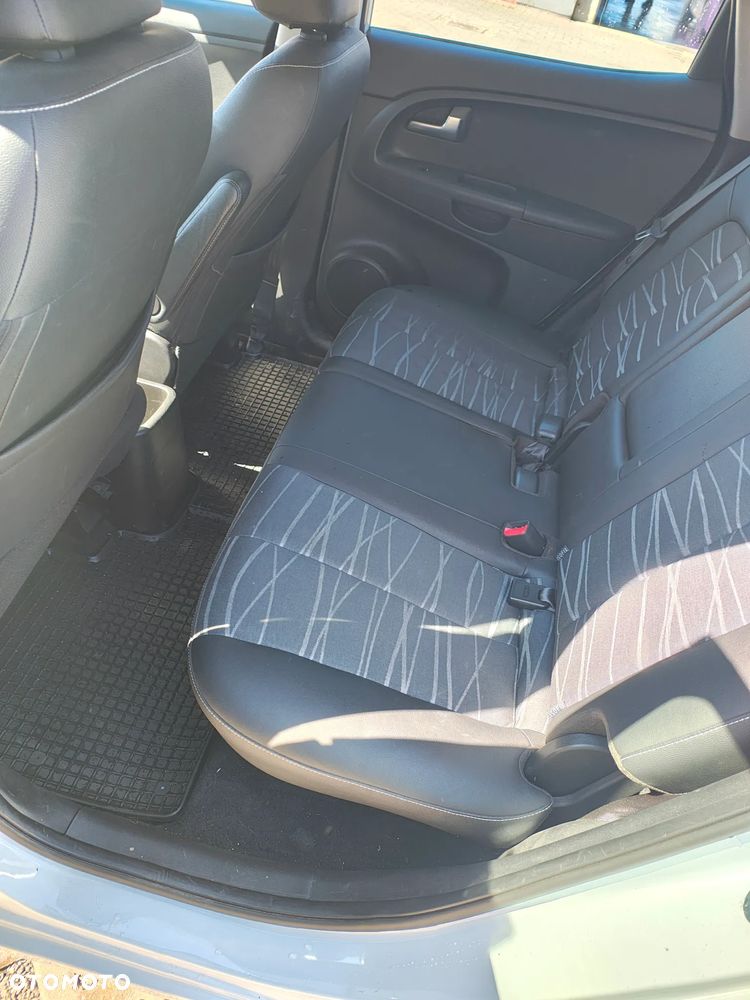 Kia Venga 1.4 Business Line - 10