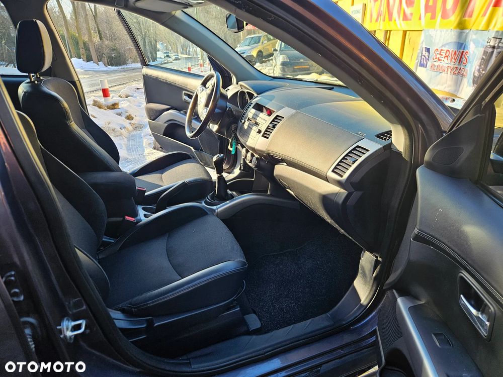 Mitsubishi Outlander 2.0 2WD Invite - 6